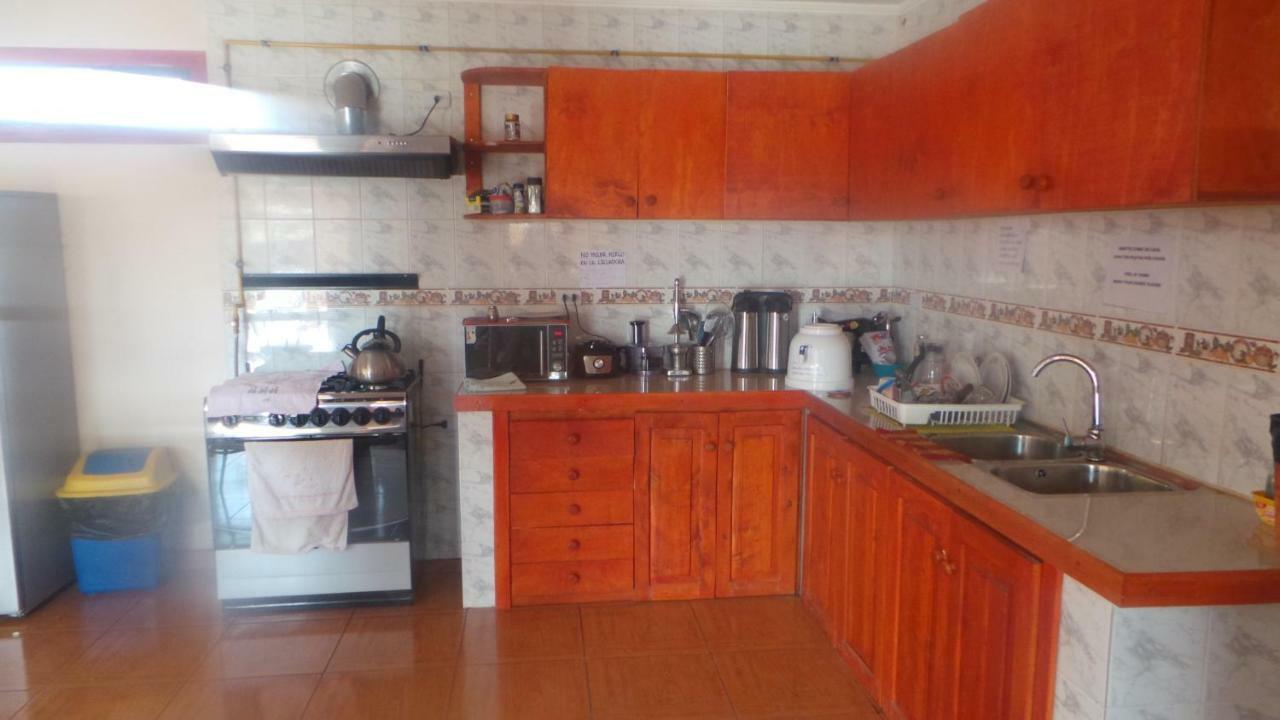 Hostal El Amigo Lucho San Pedro de Atacama Bagian luar foto